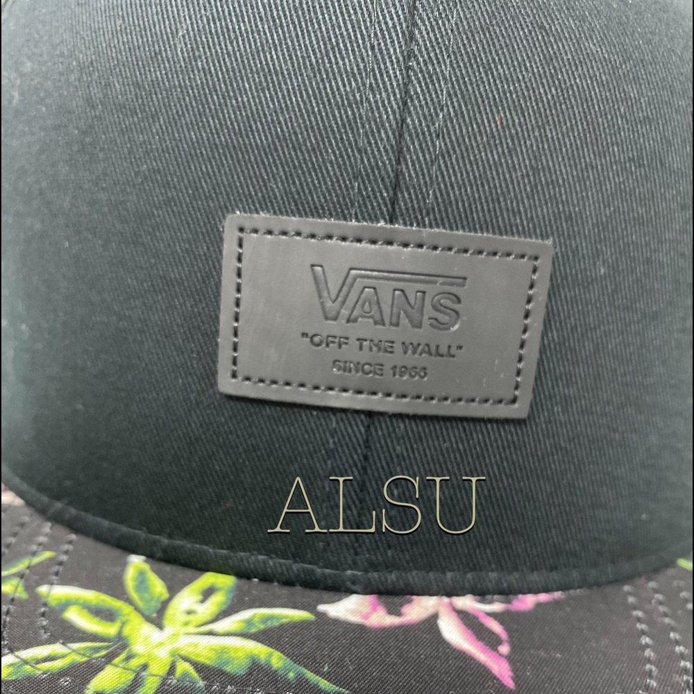 VANS Allover it Men’s SnapBack Black Floral Cap - Picture 2 of 8
